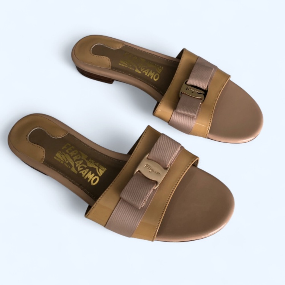 Salvatore Ferragamo Brown Patent Vara Bow Flat Slide Sandals size 8